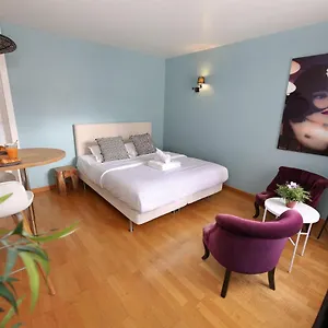 Appartement 402 -studio Elegant Et Confortable A 5 - Flat-guest Paris